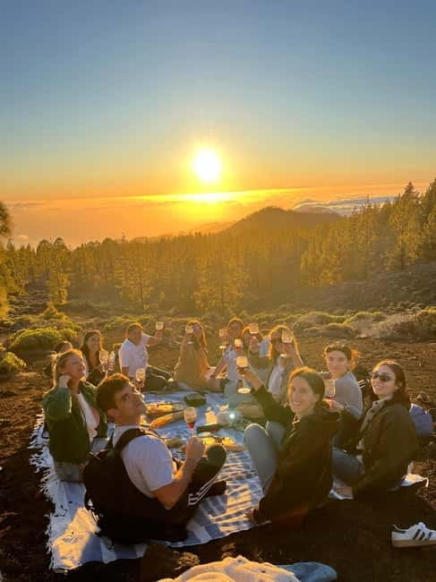 Teide: Small Group Sunset Adventure with Picnic & Stargazing - Who should book this evening adventure?