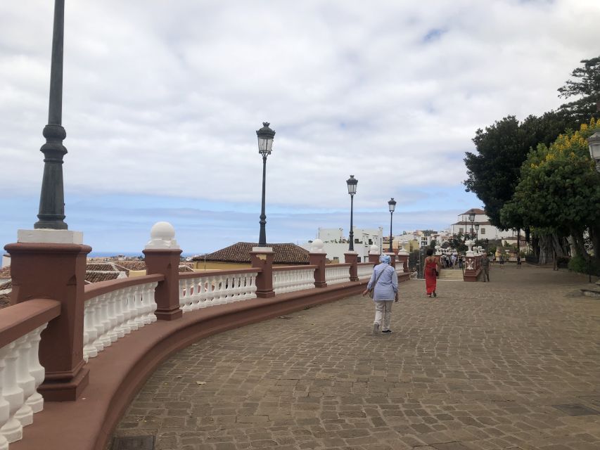 Tenerife: Mount Teide, Masca, Icod and Garachico Day Trip - Icod de los Vinos and the ancient Dragon Tree