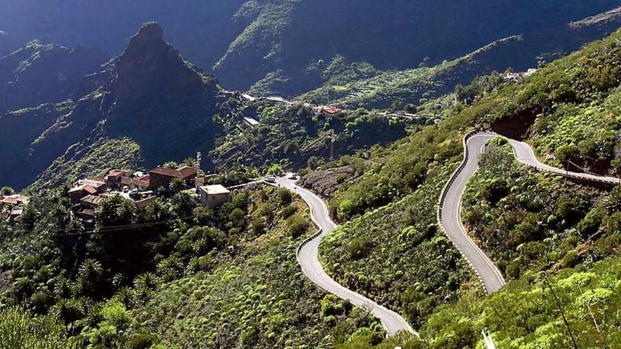 Tenerife: Mt. Teide and Masca Valley Tour - Climbing toward Teide National Park