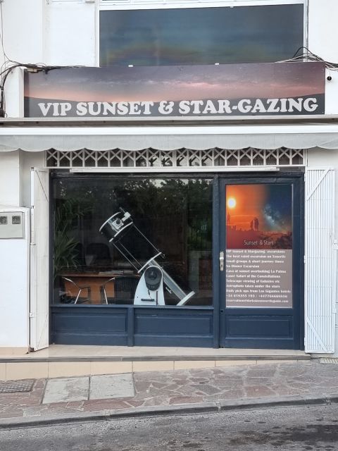 Tenerife: Sunset and Stargazing at Teide National Park - Following the guides to a darker sky