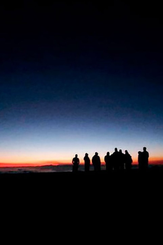 Tenerife: Sunset Night Tour and Stargazing at Teide + Dinner - Dinner, timing, and the local touch