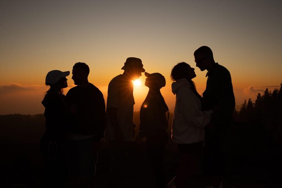 Tenerife: Teide National Park Sunset & Stargazing Tour - The roadside dinner and your choice of tour option