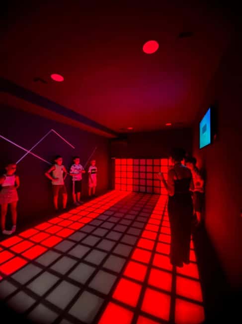 The Floor is Lava in Tirana Escape Room - What the Floor is Lava game is really like