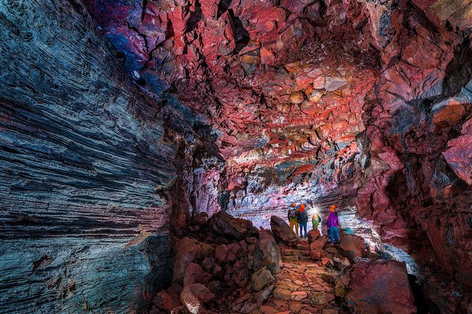 The Lava Tunnel Tour - Raufarhólshellir - Arriving at Raufarhólshellir in Iceland