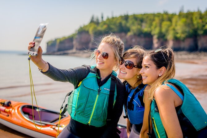 Three Sisters Sea Kayaking Day Tour - The first 1.5 hours along the cliffs