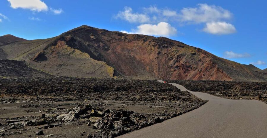 Timanfaya And El Golfo For Cruise Passengers (Mornings) - El Golfo and the Green Lagoon