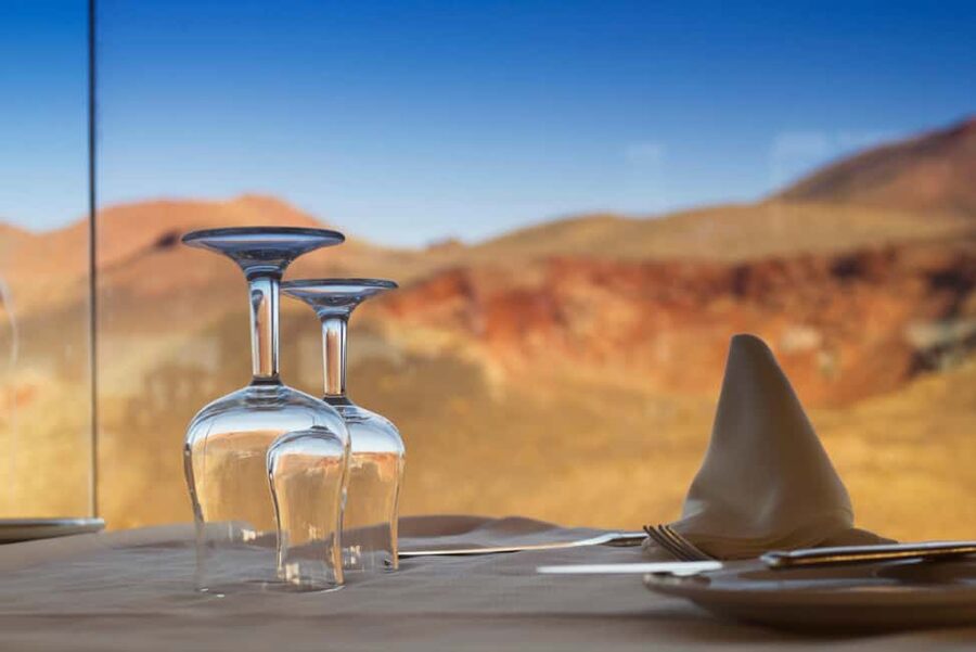 Timanfaya National Park: Evening Tour with Volcano Dinner - Who should book this evening?