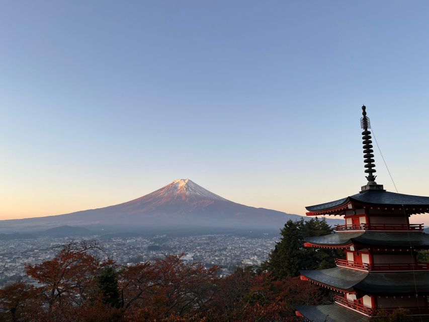 Tokyo: Mt Fuji Area Guided Tour with Traditional Lunch - The guide can make or break a long coach day