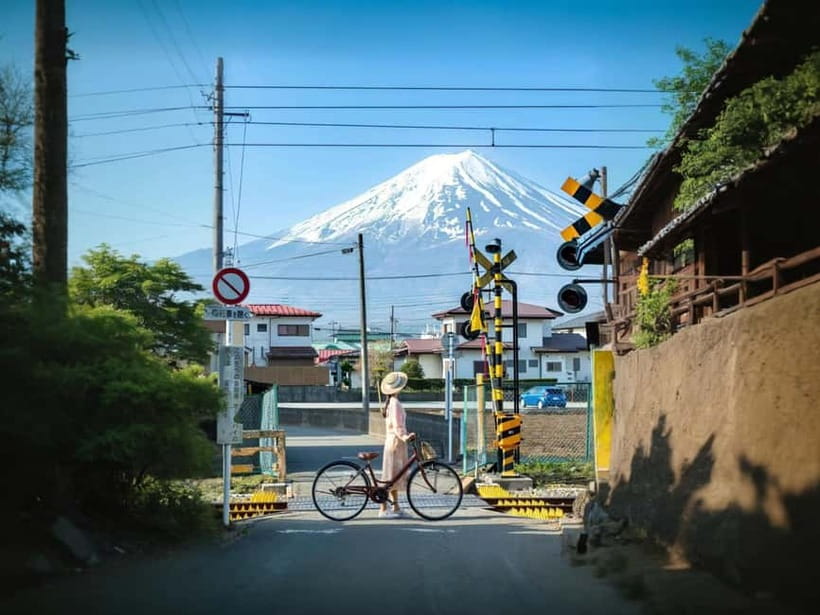 Tokyo: Mt. Fuji & Lake Kawaguchi Instagram Full Day Trip - What the $61 price really includes
