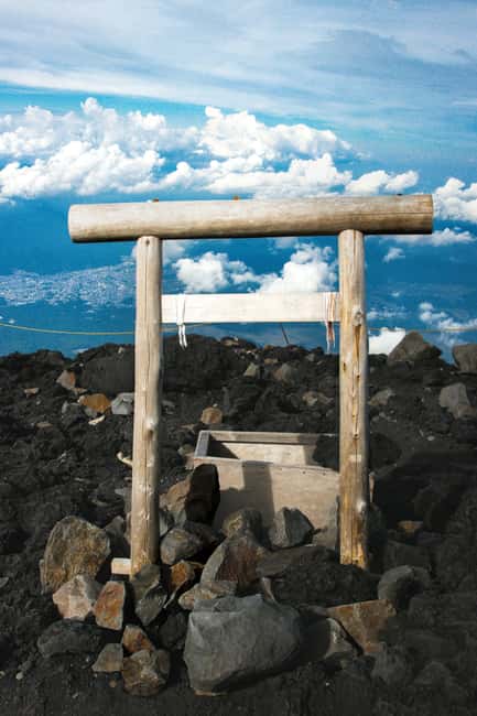 Tokyo: Mt. Fuji & Lake Kawaguchi Private Tour with Transfer - Lake Kawaguchi, the ropeway, and time choices