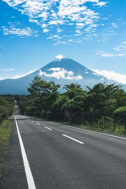 Tokyo: Mt. Fuji & Lake Kawaguchi Private Tour with Transfer - Kitaguchi-hongu Fuji Sengen Shrine