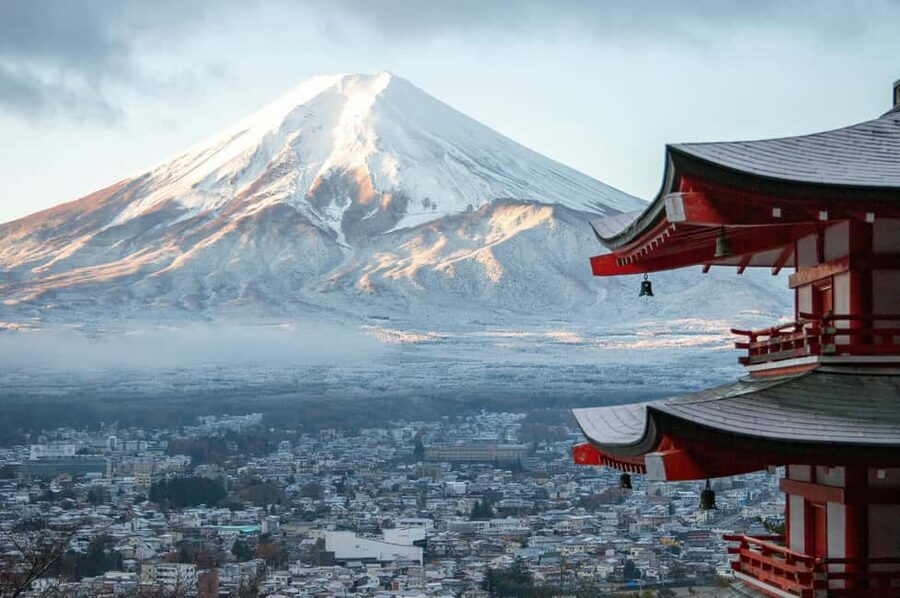 Tokyo: Mt. Fuji & Lake Kawaguchi Private Tour with Transfer - The road from Tokyo, Hakone, or Lake Kawaguchi