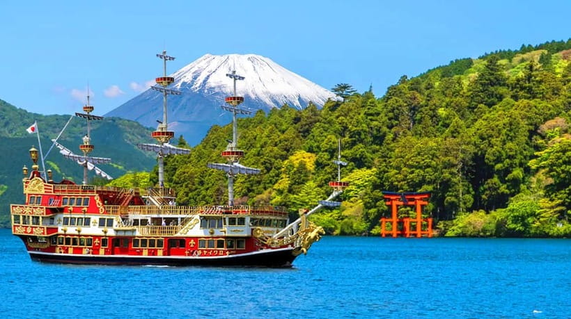 Tokyo:Sea of Mount Fuji, Hakone Ropeway, Ōwakudani, Enoshima - Three Japanese settings in one long day