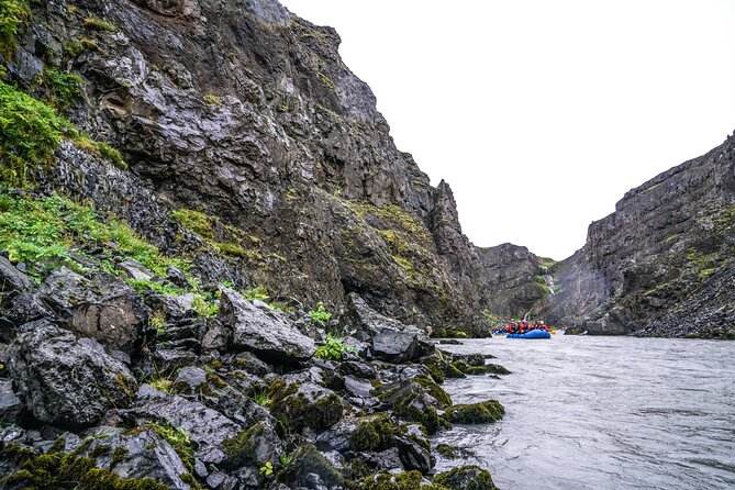 Top-Rated Family Rafting-Warm Drysuits, Volcanic Canyon, Epic Fun - Warm drysuits make cold water possible
