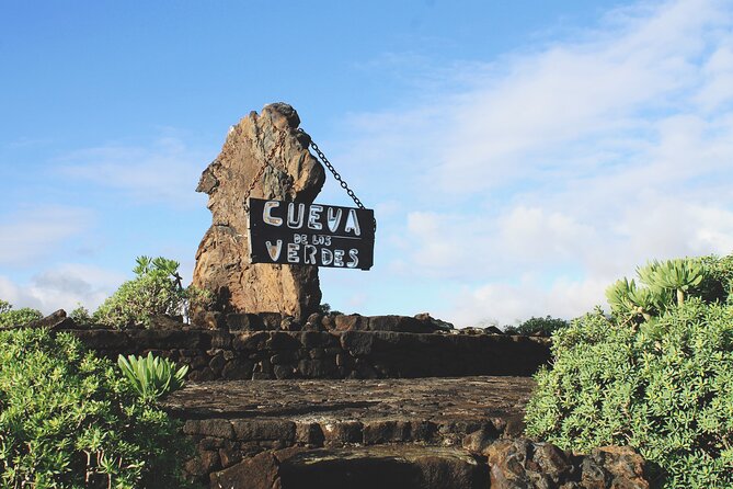 Tour to Timanfaya, Jameos del Agua, Cueva de los Verdes and viewpoint from the cliff - Haría and the island’s palm-filled north