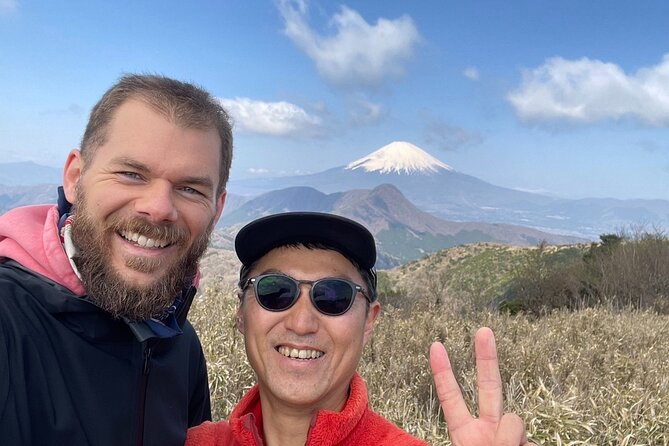 Traverse Outer Rim of Hakone Caldera and Enjoy Onsen Hiking Tour - The 90-minute climb from Sengokuhara