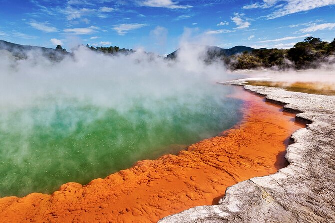 TRIPLE DEAL Wai-O-Tapu, Redwood Forest & Blue Springs Ex Auckland - Wai-O-Tapu begins with mud, steam, and volcanic force