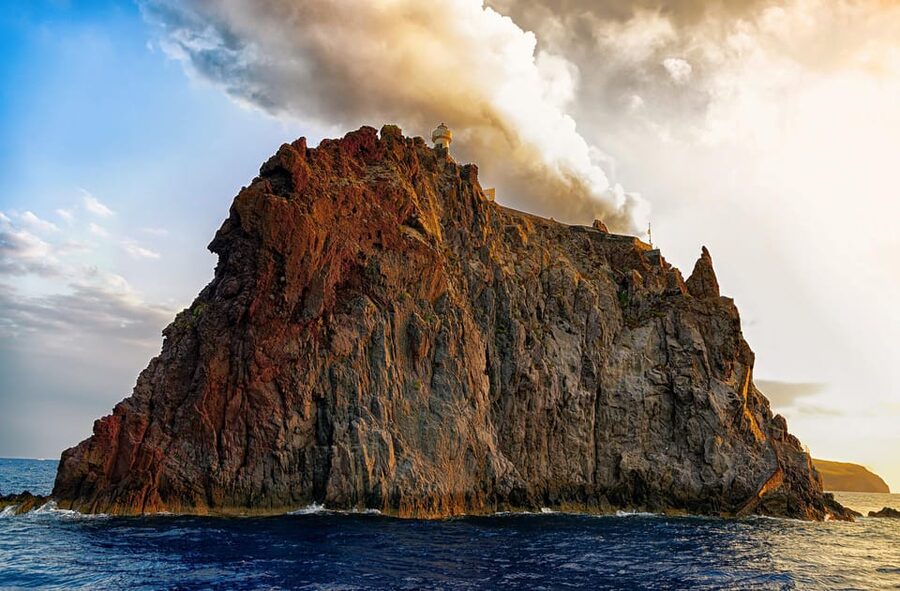 Tropea: Panarea and Stromboli at Night Boat Trip - Sunset at the Sciara del Fuoco