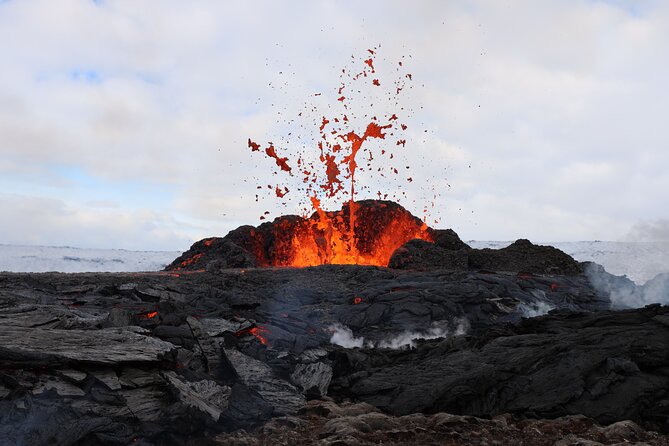 Volcano Hike and Grindavík Visit from Reykjavik - Key points to know before booking