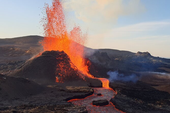 Volcano Hike and Grindavík Visit from Reykjavik - Extra Reykjanes sights may appear on some days