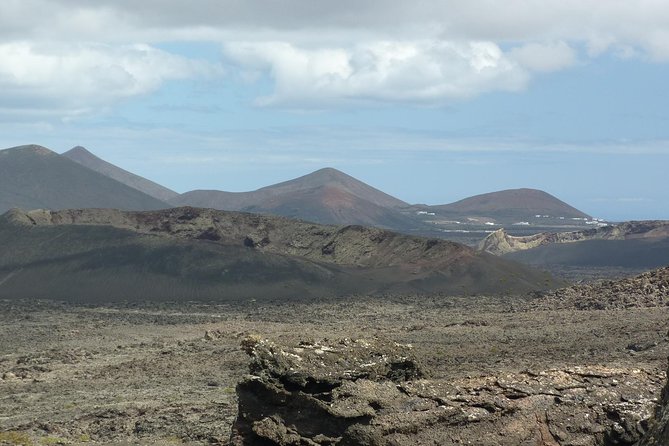 Volcano Hike - Timanfaya eruptions - Walking where Timanfaya began