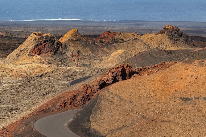 Volcano Hike - Timanfaya eruptions - Who will enjoy this volcanic walk?