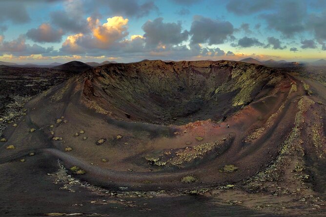 Volcano Trekking Tour (Timanfaya eruptions) - Key points to know before booking