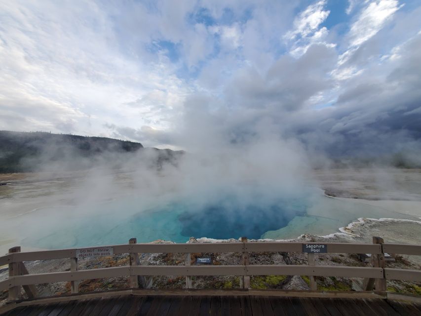 Yellowstone: Upper Geyser Basin Hike with Lunch - Reading the signs of a supervolcano