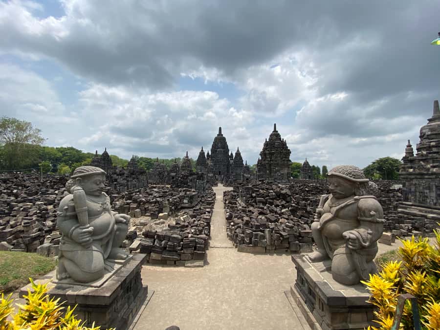 Yogyakarta: Borobudur, Mt. Merapi, Prambanan & Ramayana Tour - Prambanan and the great Shiva compound