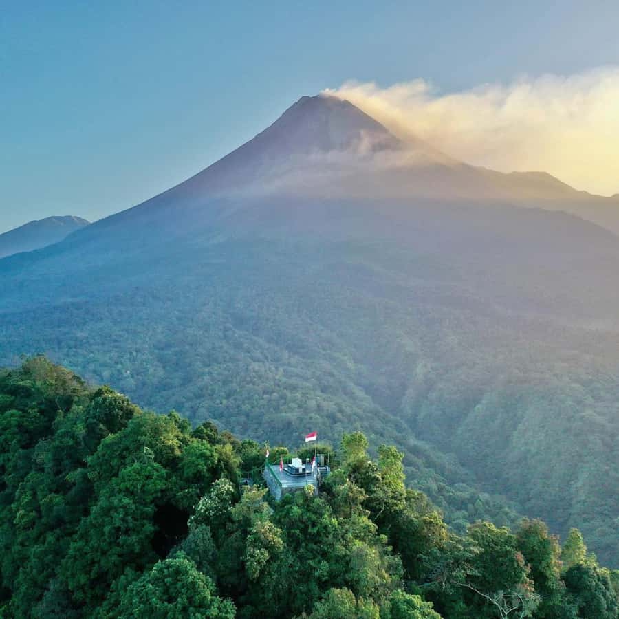 Yogyakarta Volcano: Merapi Volcano on Hilltop (Lava Viewing) - Pickup from Yogyakarta to the Merapi foothills