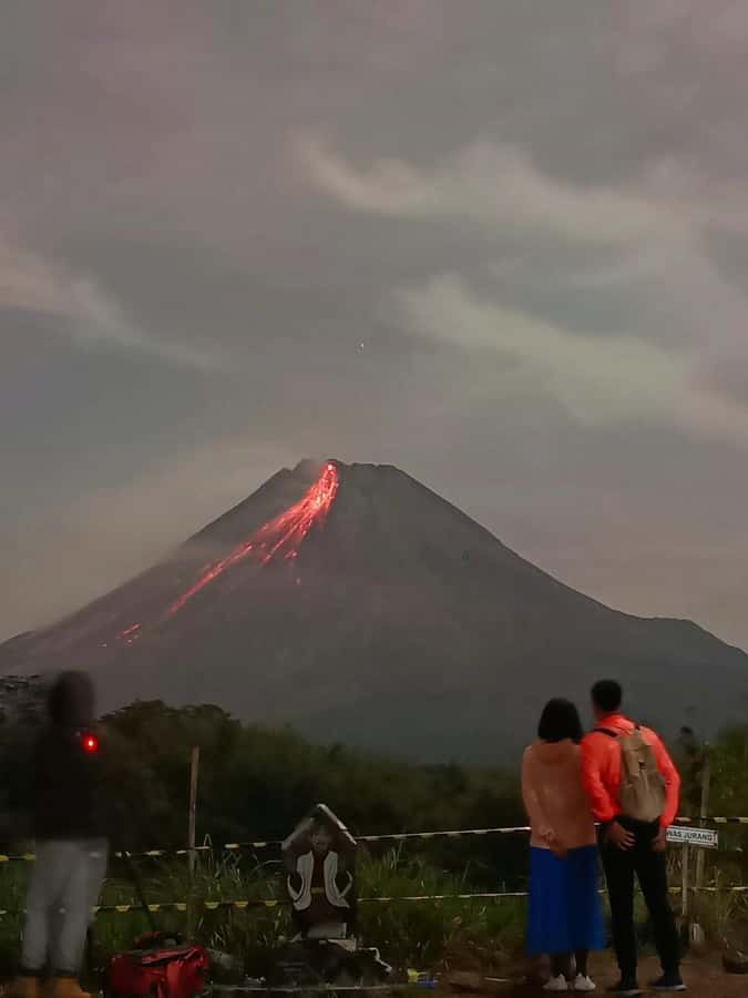 Yogyakarta Volcano: Mount Merapi on Hilltop (Lava View) - Why Mount Merapi at night feels different